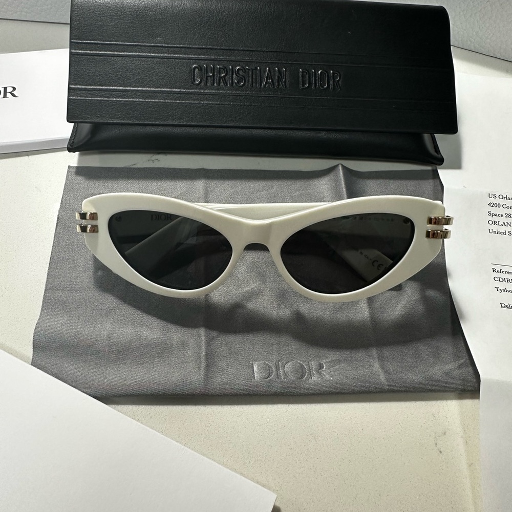 AUTHENTIC Dior Sunglasses